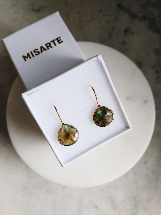 Kolczyki z labradorytem różowe złoto.jpg